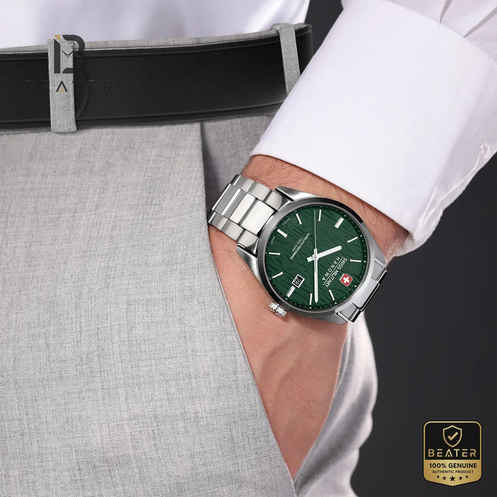 Swiss Military Hanowa SMWGH0006101 Men's Green Stainless Steel Bracelet Watch - View 3 - Beater