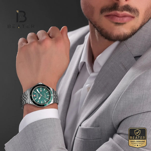 Swiss Military Hanowa SMWGH0006704 Men's Green Dial Stainless Steel Bracelet Watch - View 3 - Beater
